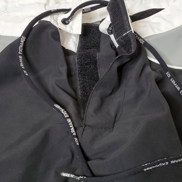 Men's Armani Exchange Hybrid Shorts - Picture 2 of 9